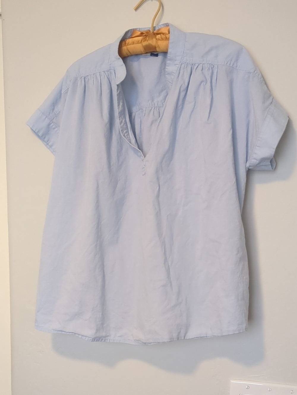 Universal Thread Light Blue Short Sleeve Notch-Neck Blouse